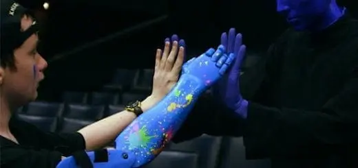 Blue Man Group Delivers a Robotic Arm