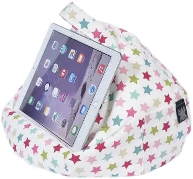 iBeani tablet stand with a white and pink star pattern.