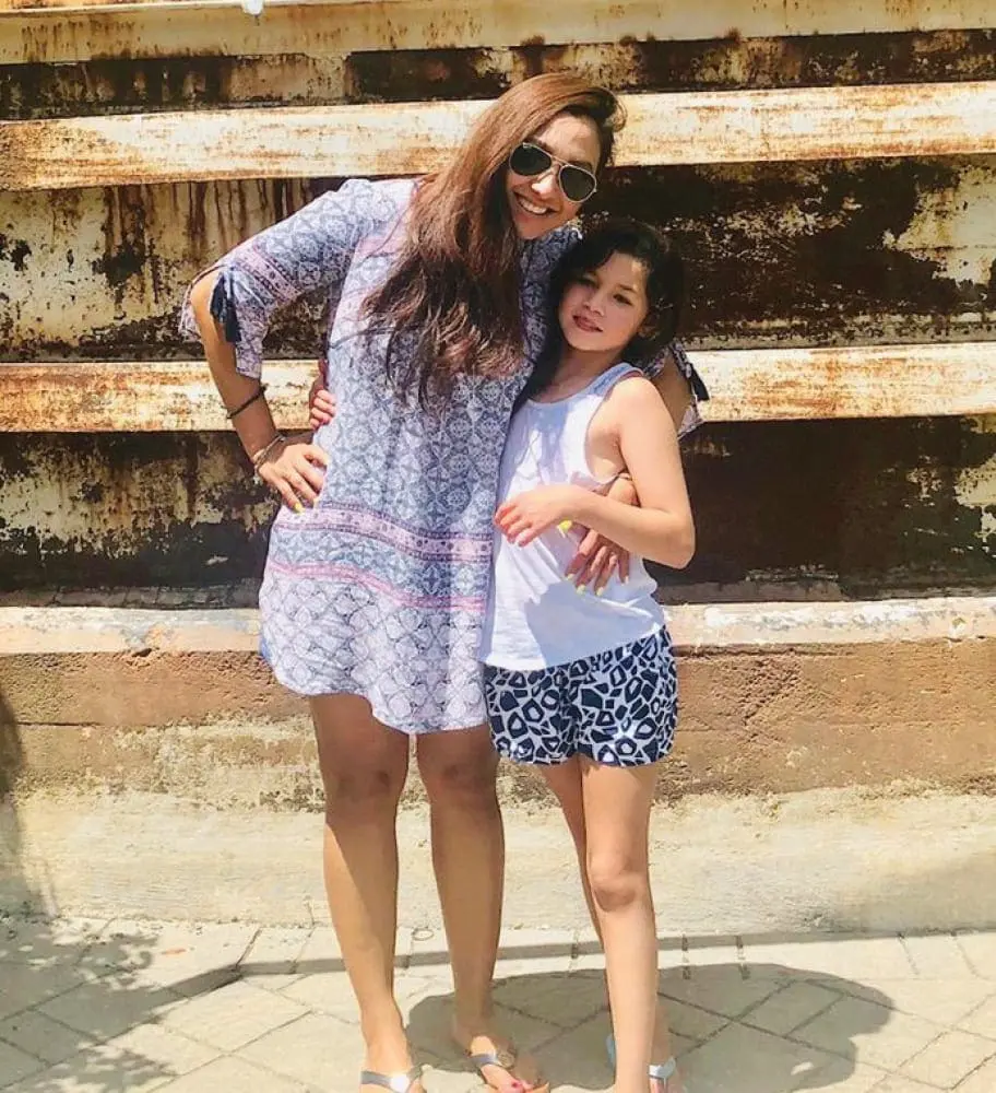 Lisa Peña with her daughter Isla