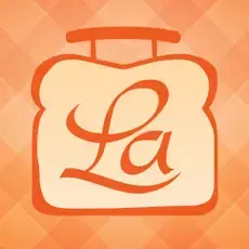LaLa Lunchbox logo with the text "La" in cursive.